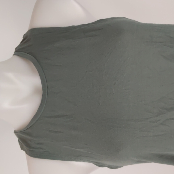 Rockwear Women's Top Size 8 Green Sleeveless Racerback Tie Waist Activewear - Picture 3 of 12